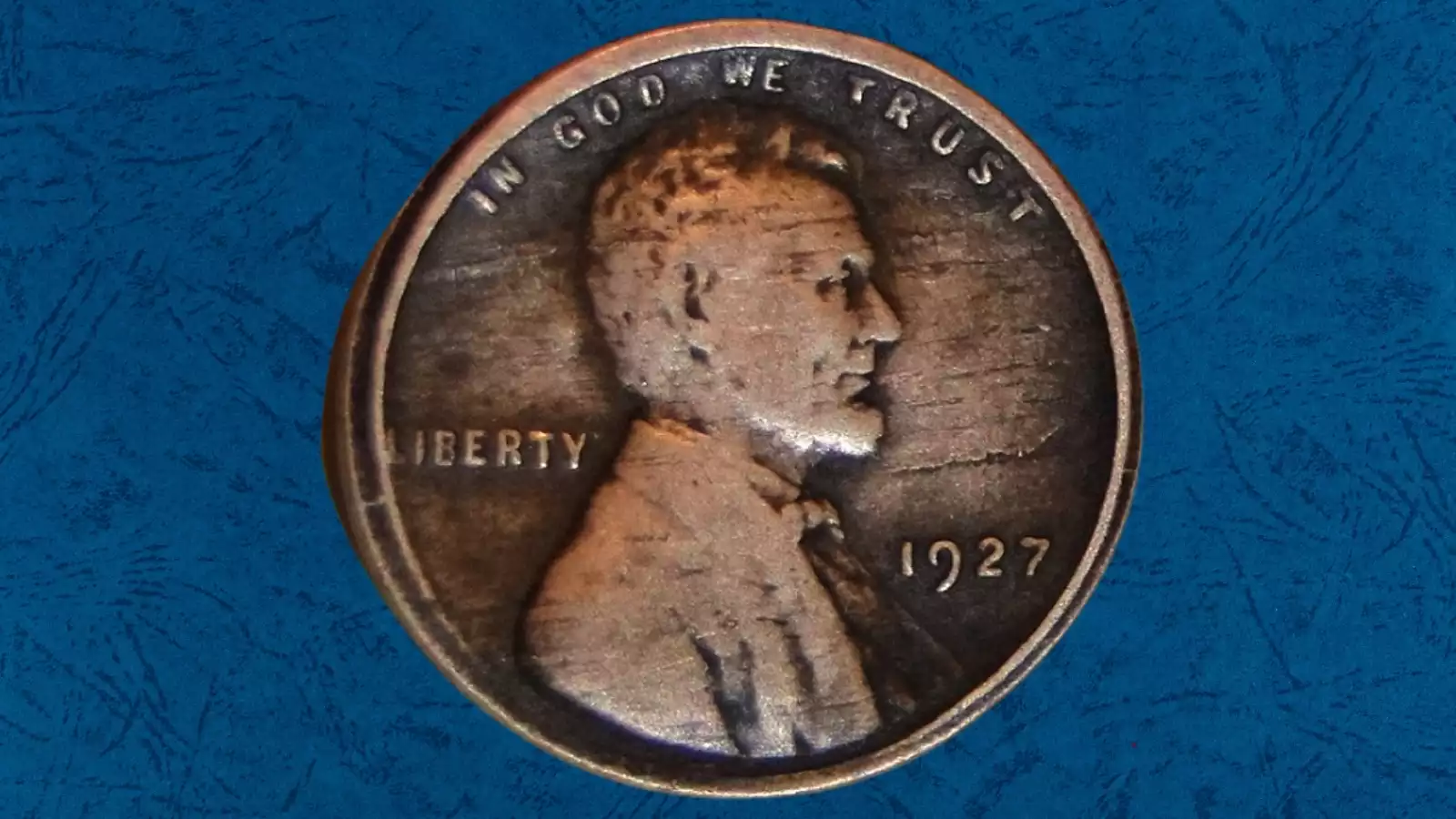 1927 wheat penny off-center strike error showing shifted design with blank crescent area on one side